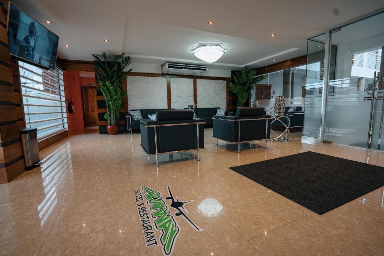 Runway Hotel Piarco Eksteriør bilde