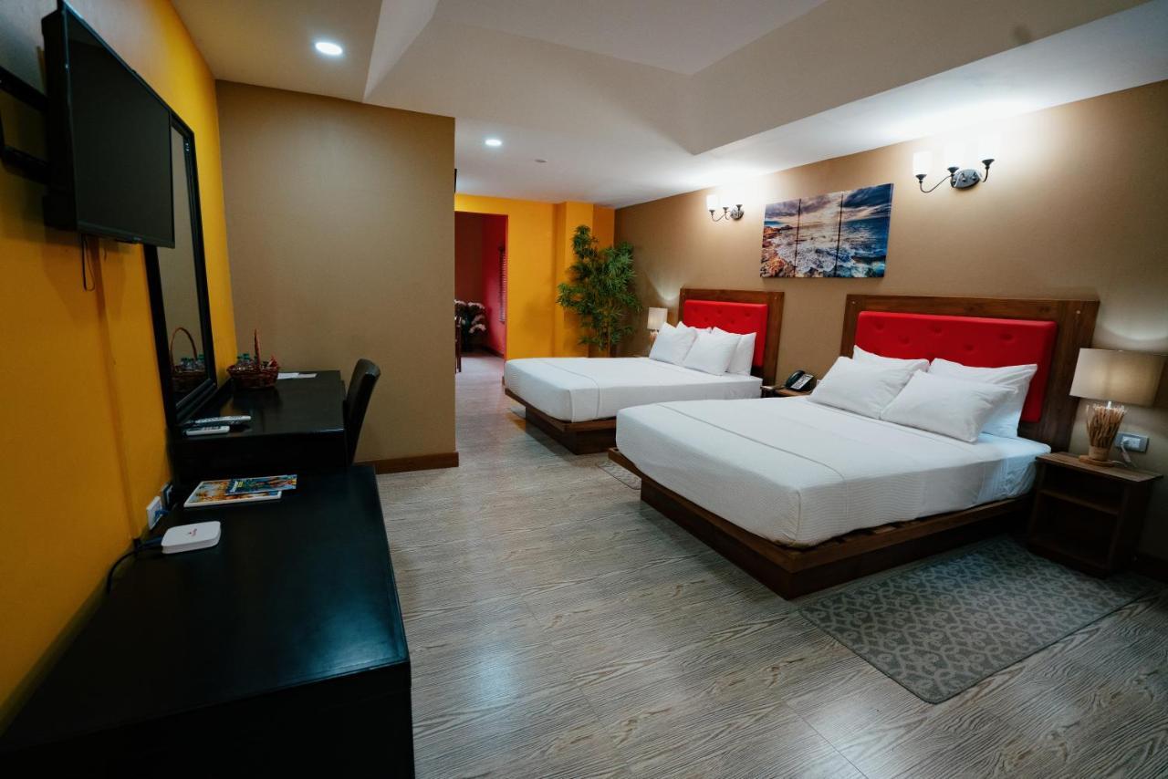 Runway Hotel Piarco Eksteriør bilde