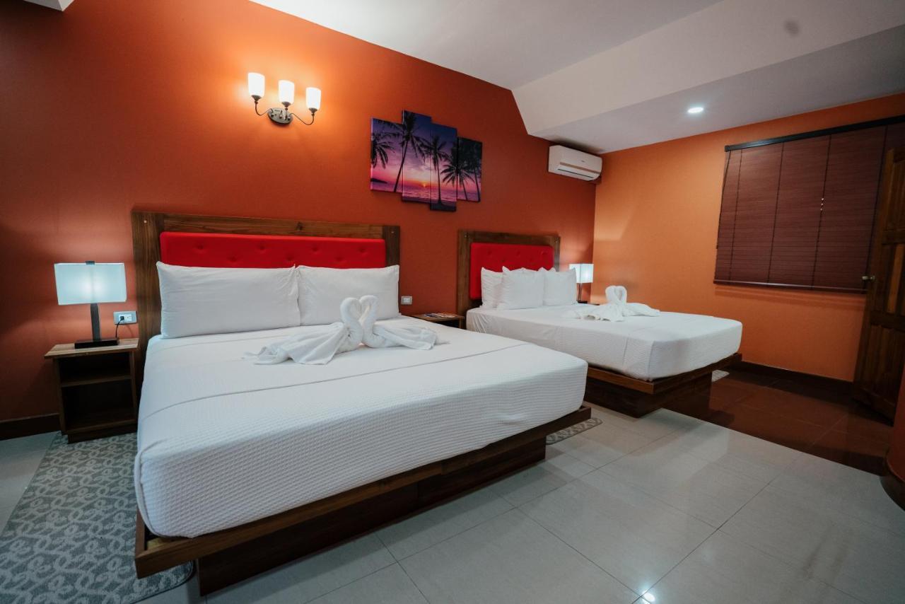 Runway Hotel Piarco Eksteriør bilde