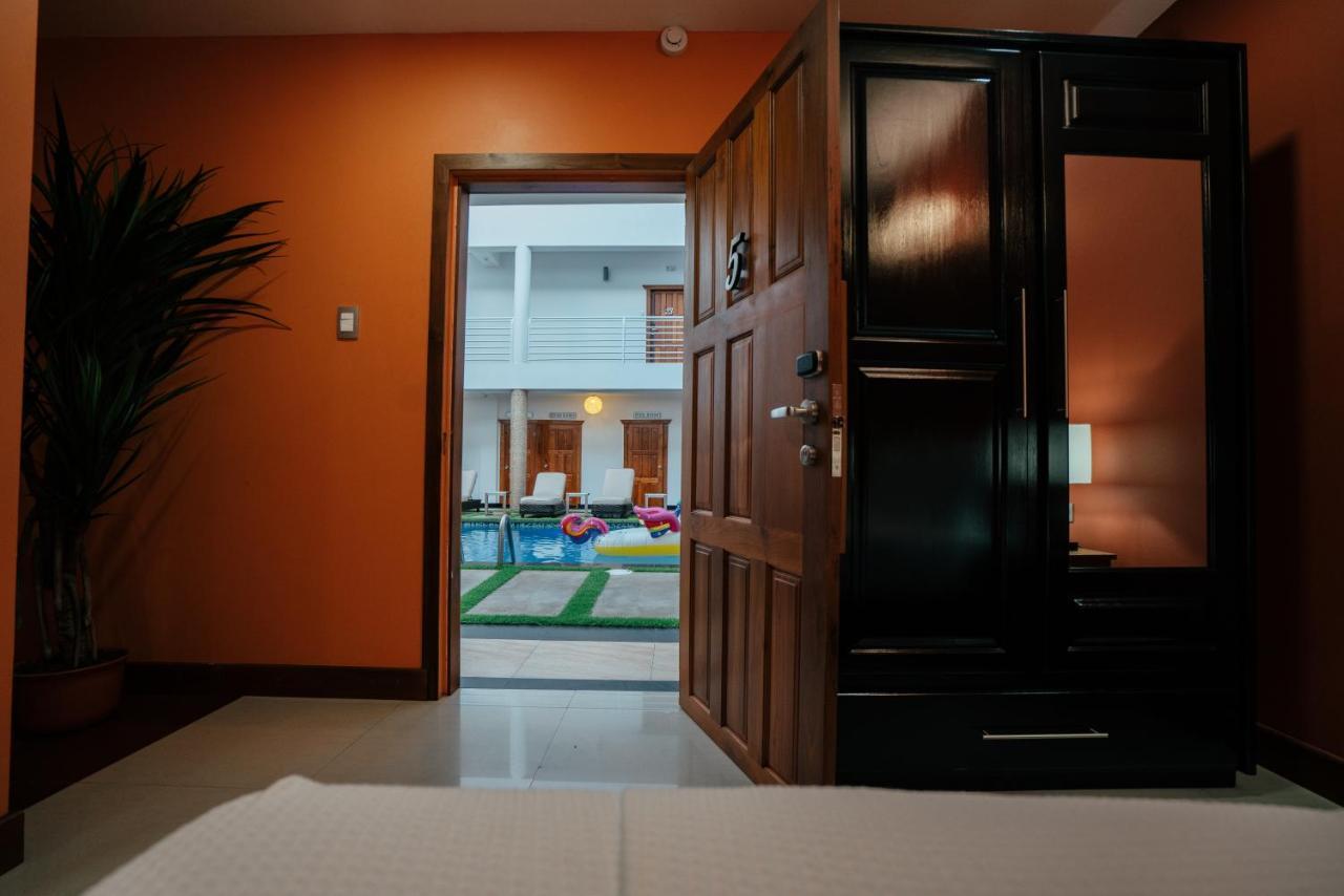 Runway Hotel Piarco Eksteriør bilde